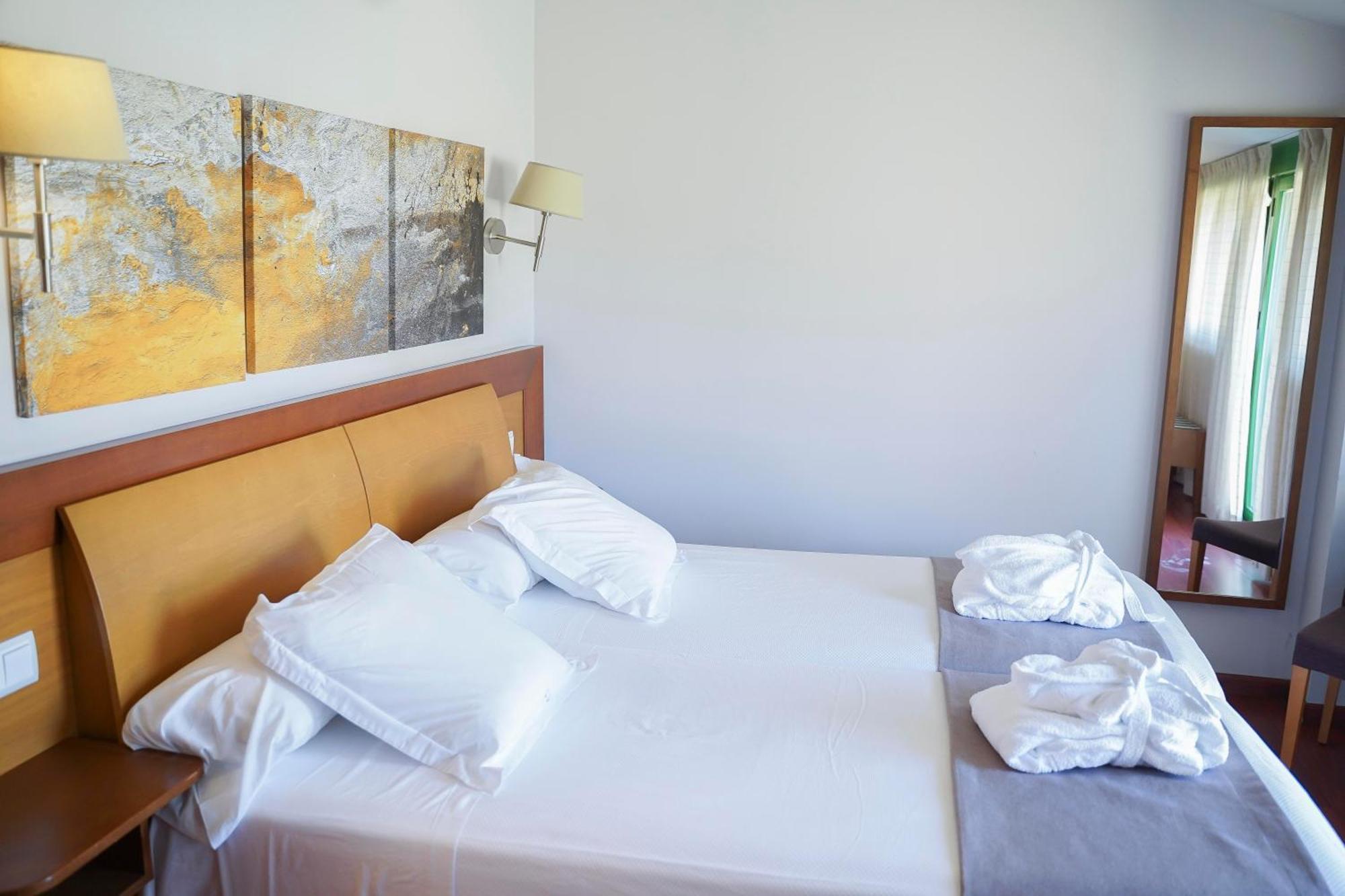 Salugral Termal Resort Hervas Exterior photo