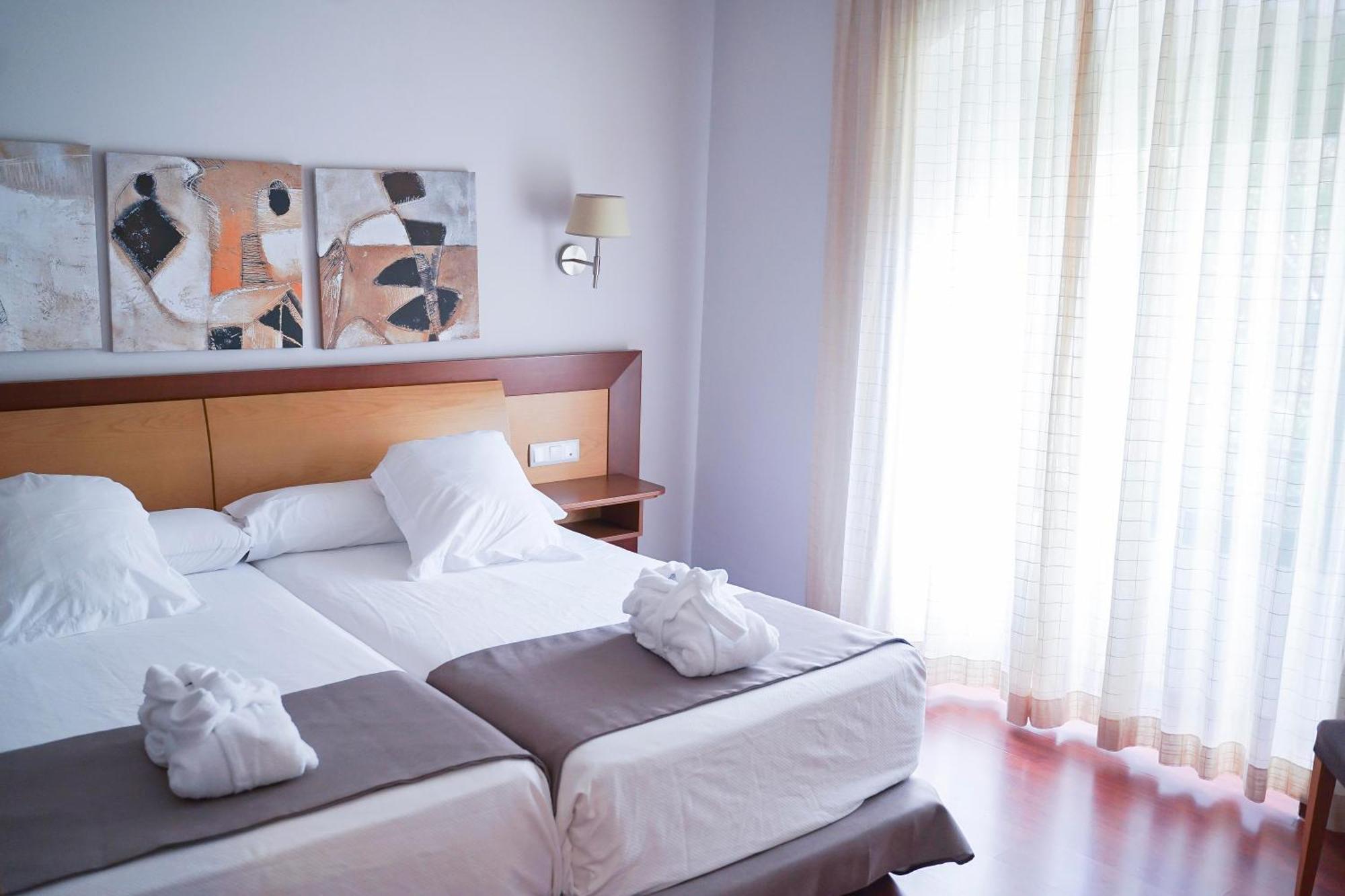 Salugral Termal Resort Hervas Exterior photo
